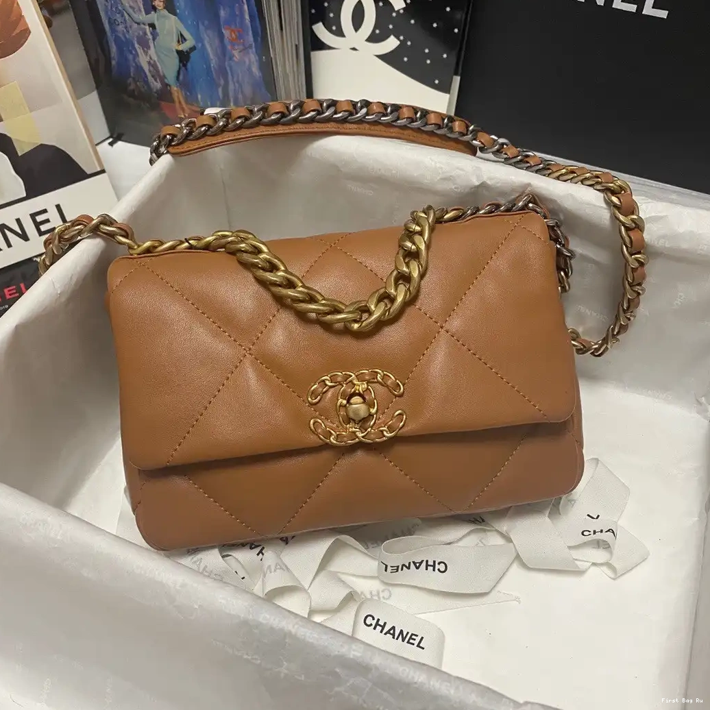 First Bag Ru CHANEL 19 BAG FLAP 0613